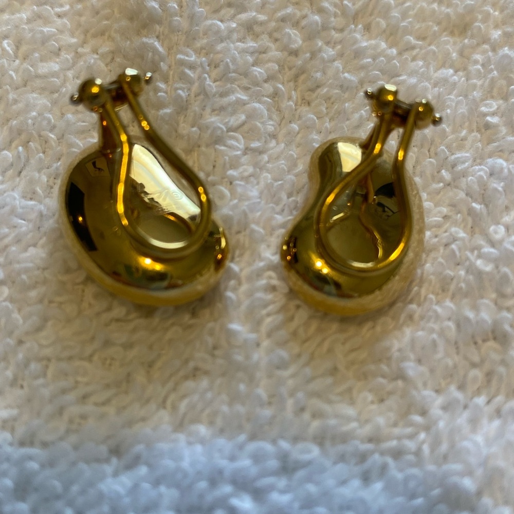 Elsa Peretti (Tiffany & Co.) 18k Earrings - Picture 4 of 4